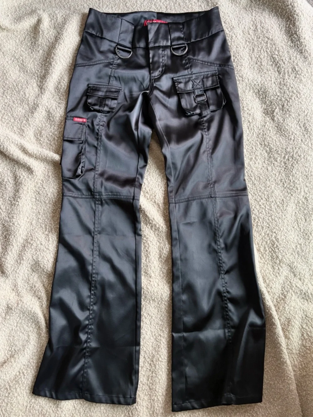 Vintage Guess Satin Flare Cargo Pants Low Rise Black 28 - Picture 8 of 8